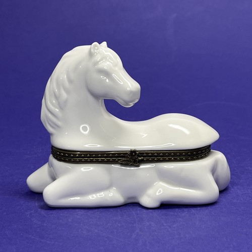 Horse figurine trinket - horse,