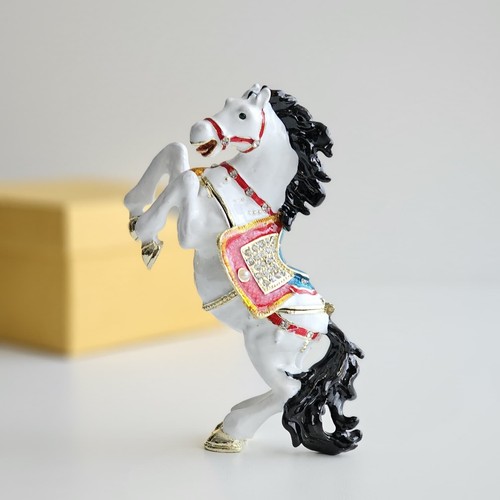 Luxurious white horse enamel - horse,
