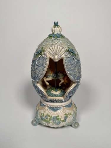 Carousel horse egg music - horse,
