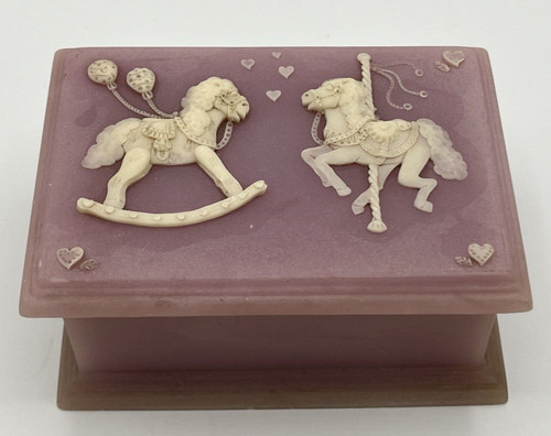 Pink stone box carousel - stone,