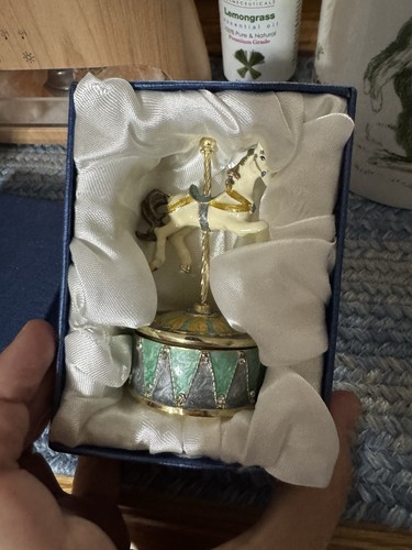 Carousel horse music - carousel, box