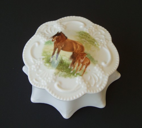 Vintage milk glass - vintage, horse
